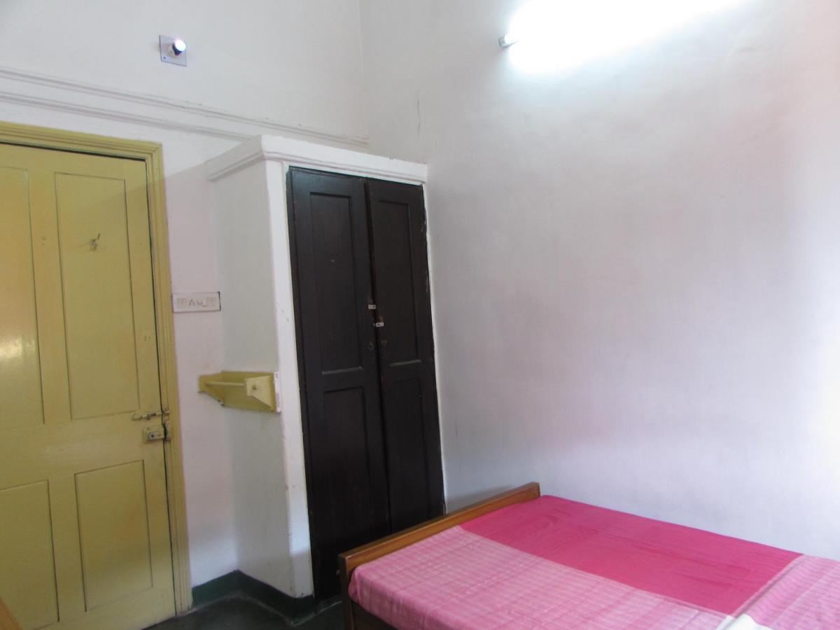 Ywca Gallway Guest House Kalkutta Kültér fotó