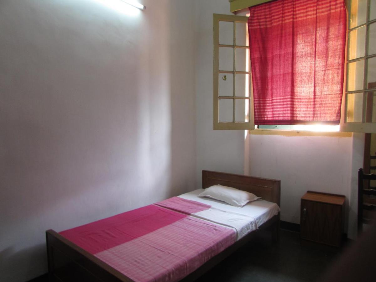 Ywca Gallway Guest House Kalkutta Kültér fotó